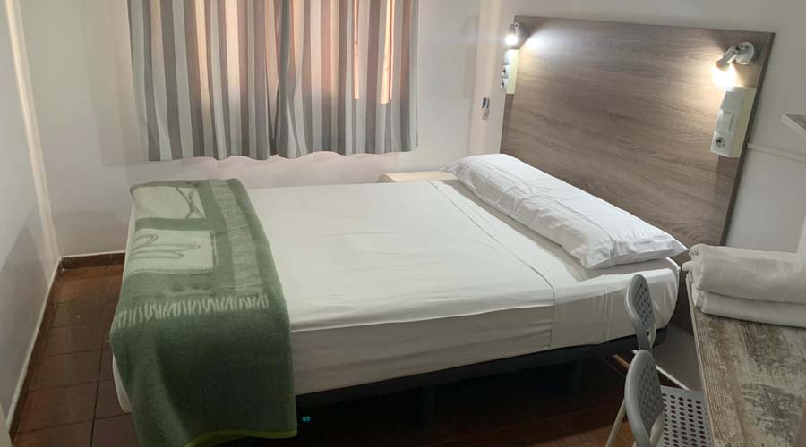 Habitación matrimonial Casa Huéspedes Almansa 12